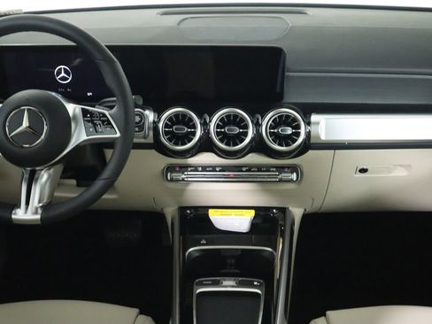 New 2026 Mercedes-Benz GLB 250 image 15