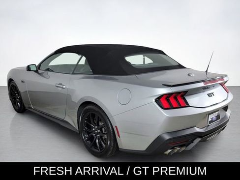 Used 2025 Ford Mustang GT Premium RWD image 5
