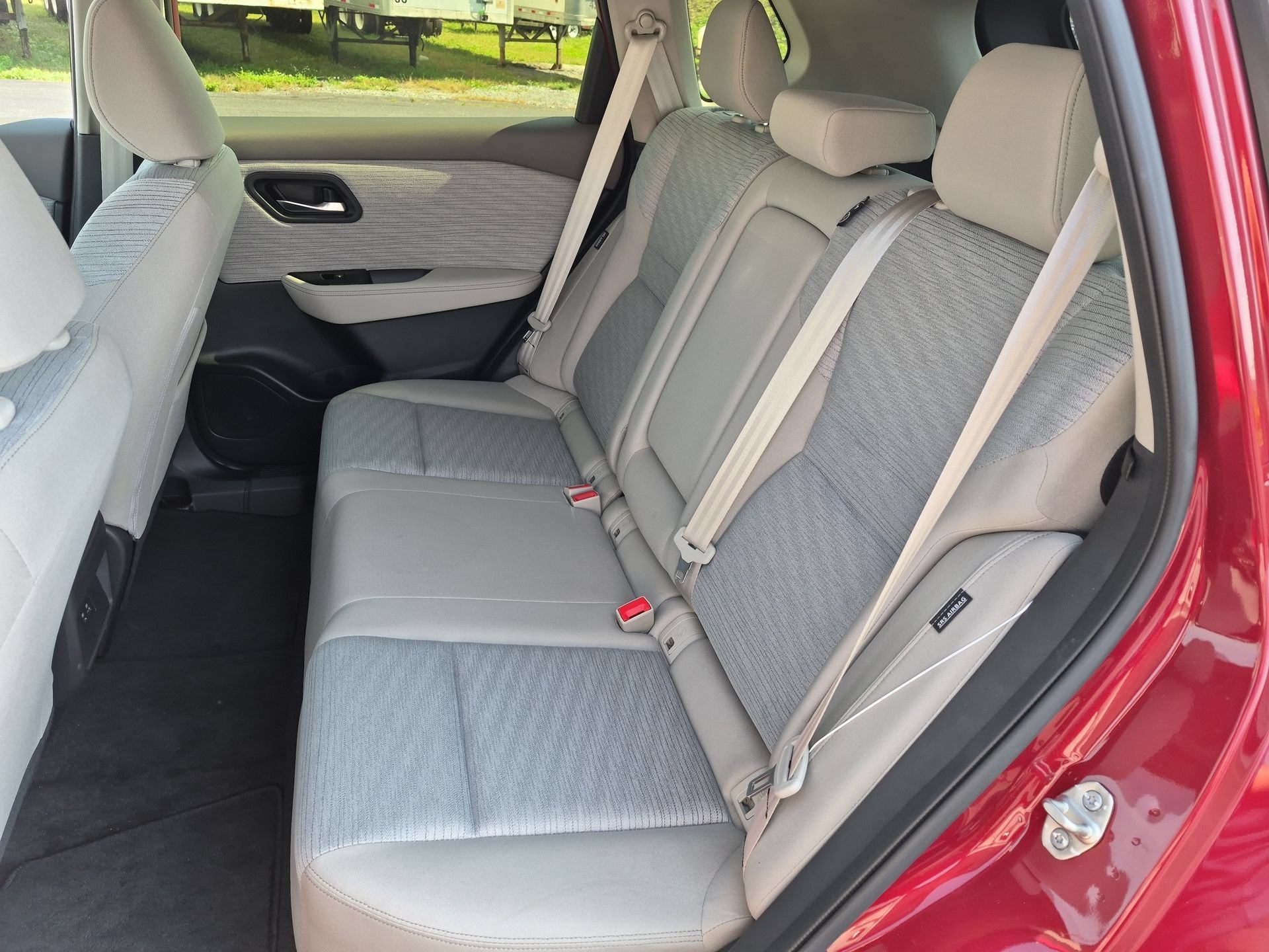 Used 2023 Nissan Rogue SV AWD/4WD image 24