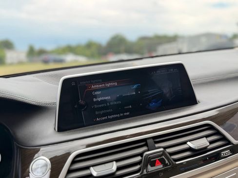 Used 2016 BMW 750i xDrive AWD/4WD image 80