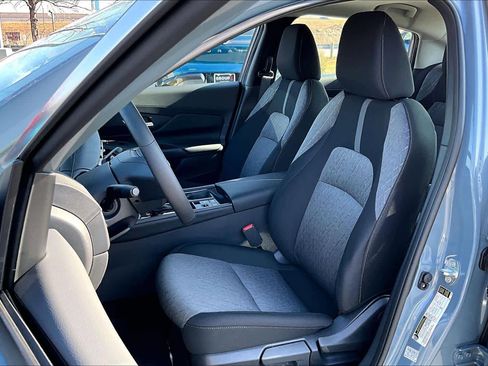 New 2026 Nissan Sentra SV image 9