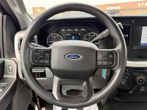 Used 2025 Ford F350 XLT AWD/4WD image 19