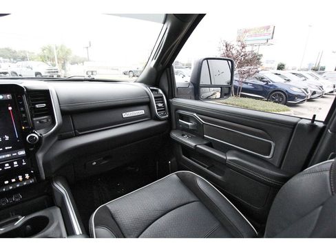 Used 2025 RAM 2500 Laramie image 8