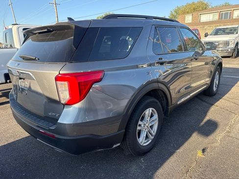 Used 2023 Ford Explorer XLT w/ Equipment Group 202A AWD/4WD image 2