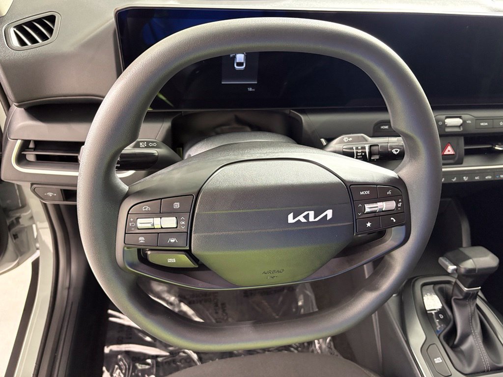 New 2026 Kia K4 FWD image 28
