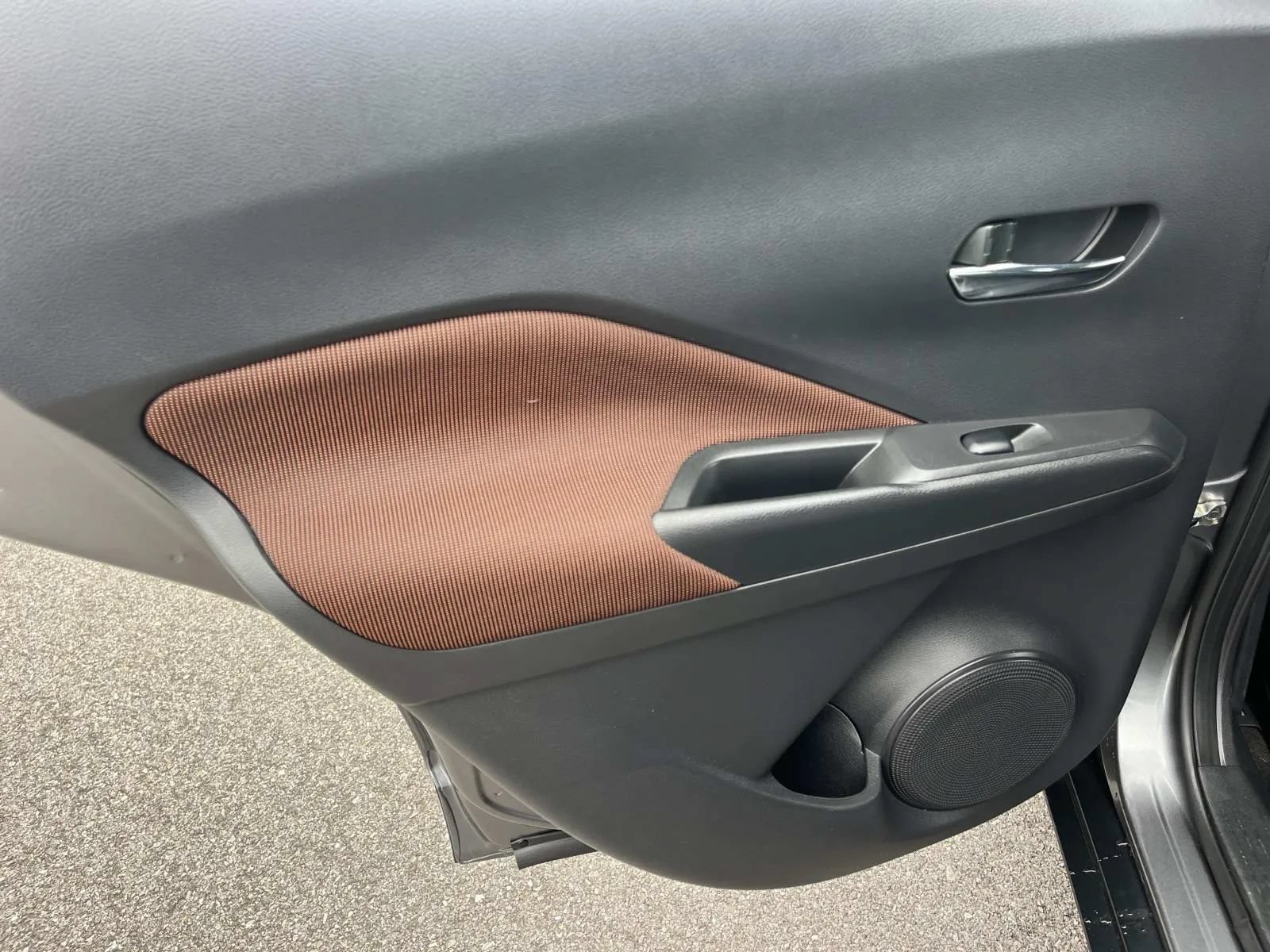 Used 2023 Nissan Kicks SR w/ Exterior Package FWD image 18