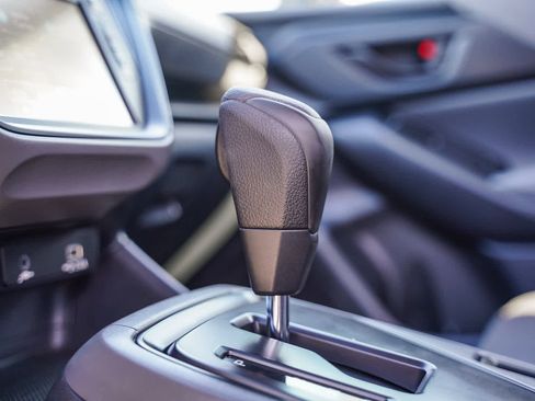 Used 2024 Subaru Crosstrek 2.0i image 21