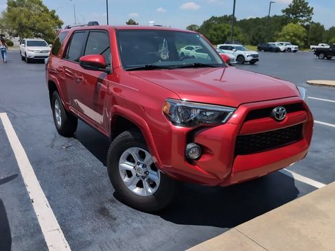Used 2019 Toyota 4Runner SR5 AWD/4WD image 6
