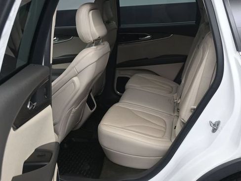 Used 2020 Lincoln Nautilus Reserve AWD/4WD image 5