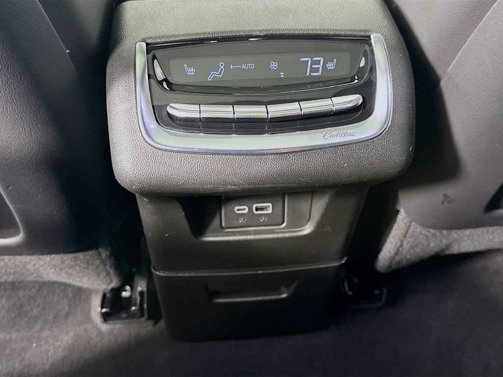 Used 2024 Cadillac XT6 Sport w/ Technology Package AWD/4WD image 26