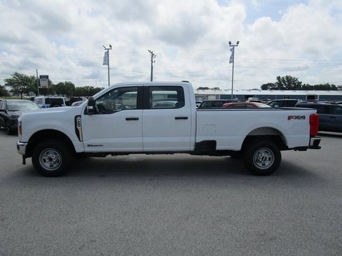 New 2025 Ford F250 XL w/ FX4 Off-Road Package image 4