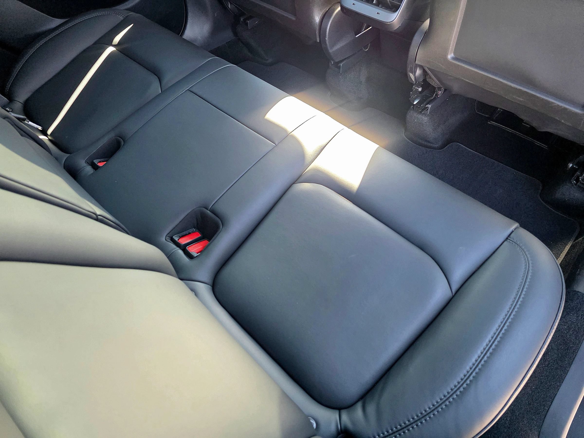 Used 2024 Tesla Model Y Long Range AWD/4WD image 55