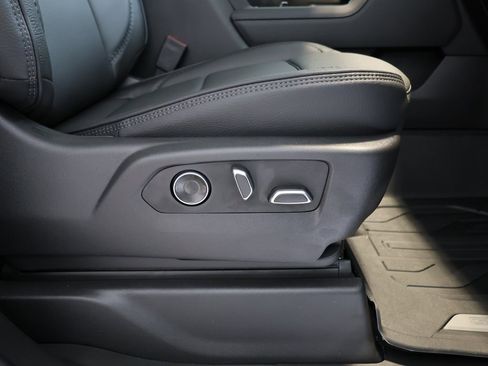 New 2026 GMC Sierra 3500 Denali w/ Denali Reserve Package image 44