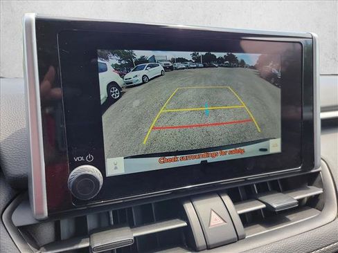 Used 2025 Toyota RAV4 XLE w/ Convenience Package FWD image 25