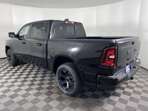 New 2026 RAM 1500 Big Horn AWD/4WD image 9