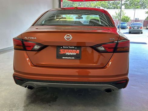 Used 2020 Nissan Altima 2.5 SR w/ Premium Package FWD image 4