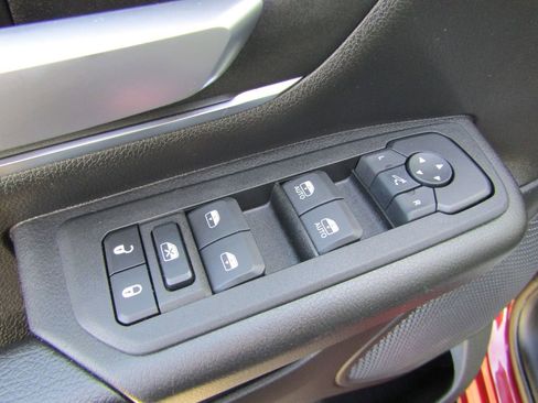 Used 2025 RAM 1500 Big Horn AWD/4WD image 15