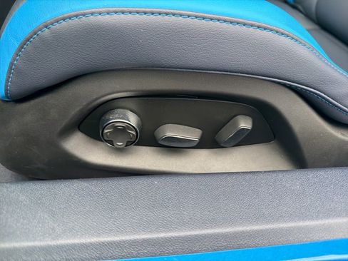 Used 2024 Chevrolet Corvette Stingray Premium Conv w/ Z51 Performance Package image 10