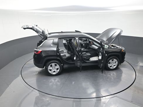 Used 2022 Jeep Compass Latitude w/ Convenience Group image 14