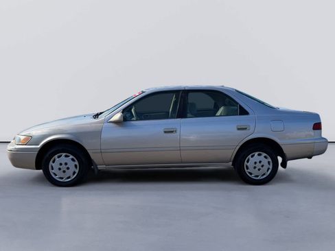 Used 1997 Toyota Camry LE image 6