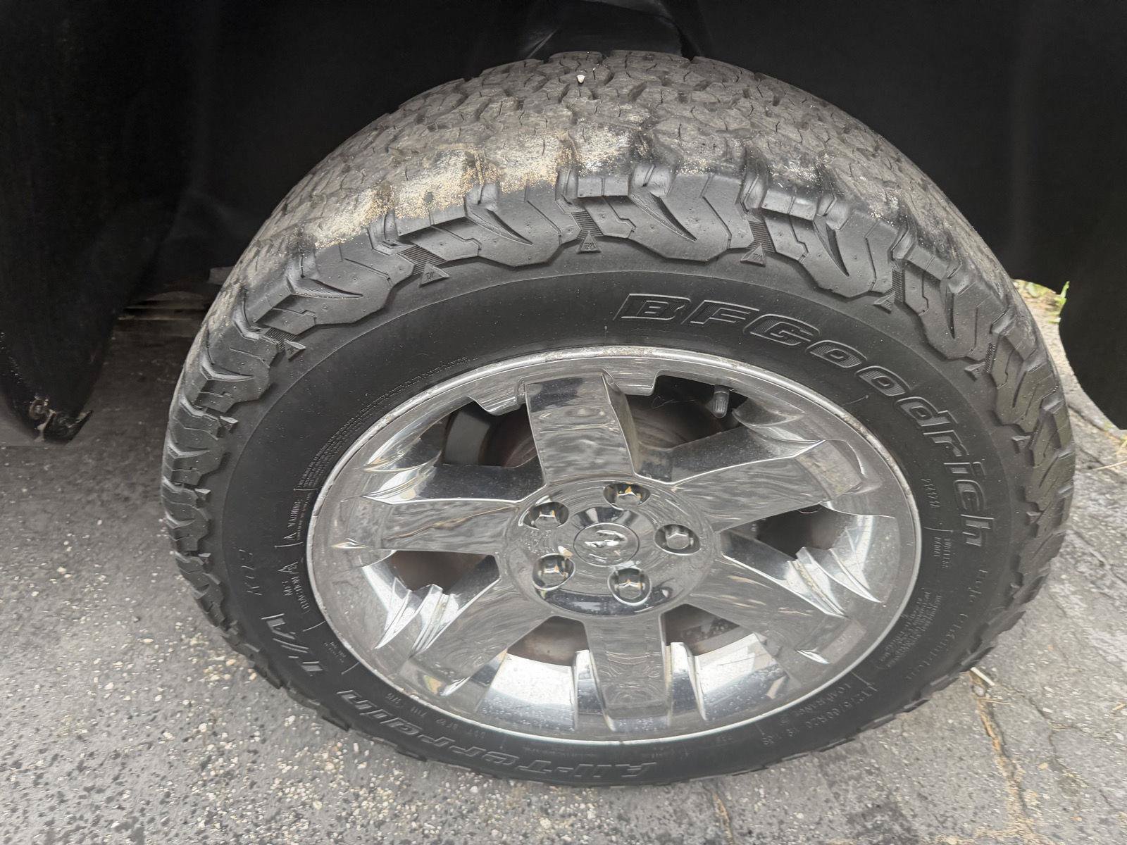 Used 2021 RAM 1500 Classic SLT AWD/4WD image 8