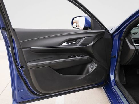 Used 2023 Cadillac CT4 Luxury RWD image 13