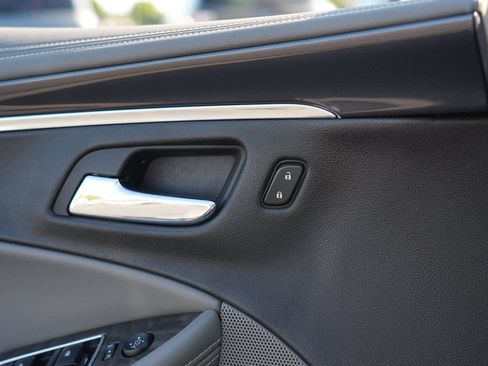 Used 2015 Chevrolet Impala LT FWD image 14