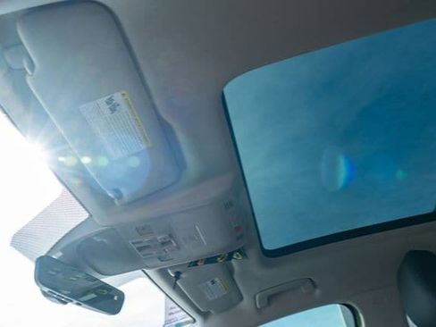 New 2026 Volkswagen Taos SE image 19