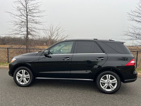 Used 2013 Mercedes-Benz ML 350 BlueTEC 4MATIC image 4