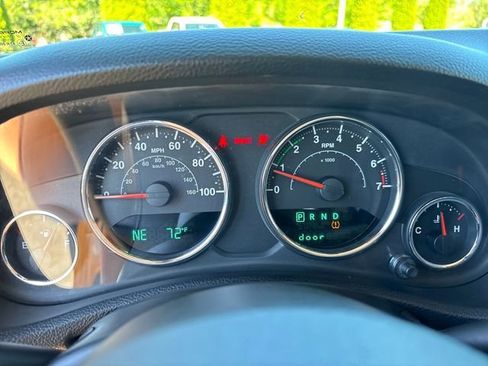 Used 2013 Jeep Wrangler Sport AWD/4WD image 22