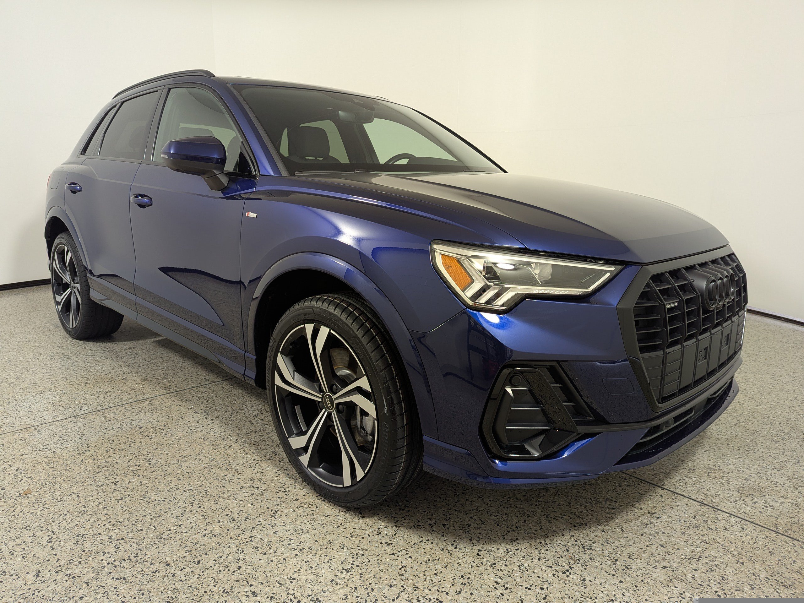 Certified 2023 Audi Q3 2.0T Premium Plus w/ Premium Plus Package AWD/4WD image 1