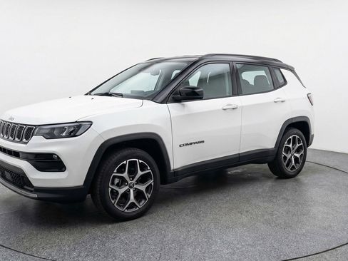 Used 2025 Jeep Compass Limited AWD/4WD image 3