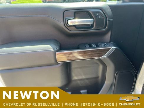 Used 2021 Chevrolet Silverado 1500 LT AWD/4WD image 8