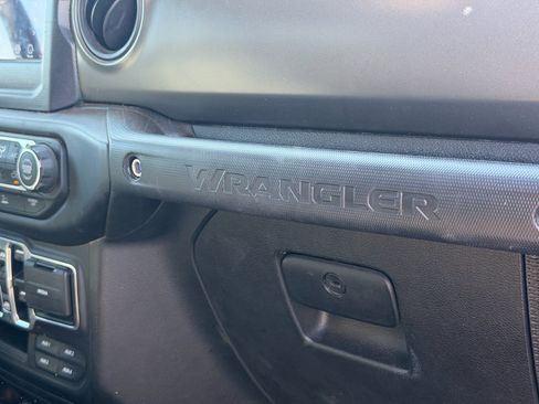 Used 2023 Jeep Wrangler Unlimited Sport AWD/4WD image 31