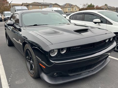 Used 2019 Dodge Challenger R/T Scat Pack image 2