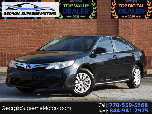 Used 2012 Toyota Camry LE image 1