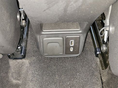 Used 2023 Chevrolet TrailBlazer LT w/ Convenience Package image 27