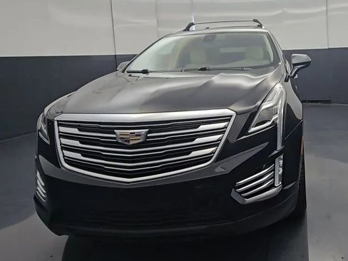 Used 2017 Cadillac XT5 Premium Luxury FWD image 4