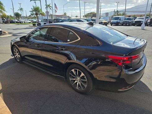 Used 2017 Acura TLX image 5