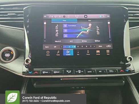 Used 2024 Jeep Wagoneer Series III image 28