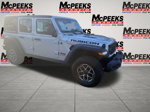 Used 2024 Jeep Wrangler Unlimited Rubicon AWD/4WD image 7