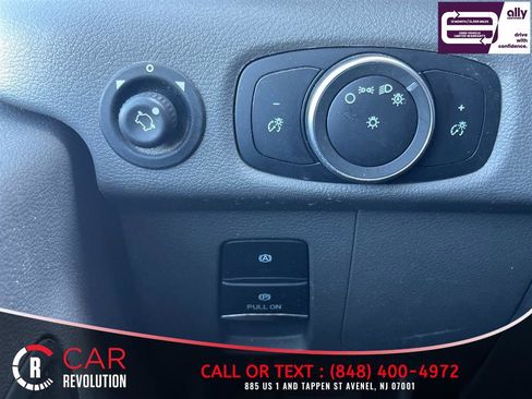 Used 2022 Ford Transit 250 Medium Roof AWD w/ Load Area Protection Package image 27