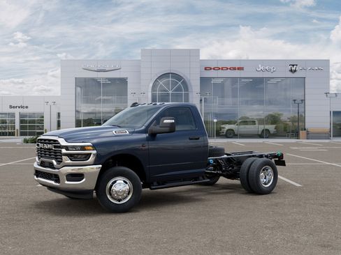 New 2026 RAM 3500 Tradesman w/ Chrome Appearance Group A AWD/4WD image 20