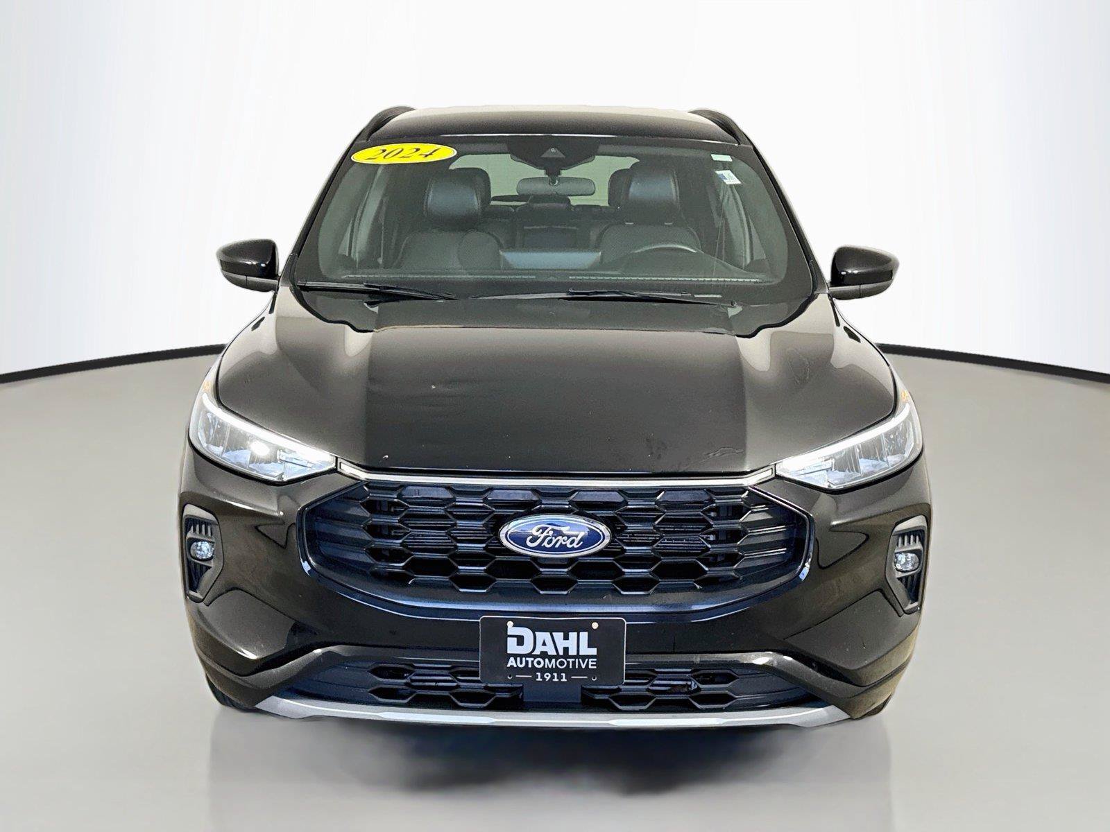Used 2024 Ford Escape ST-Line Select w/ Tech Pack #1 AWD/4WD image 3