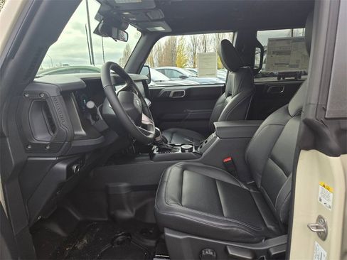 New 2025 Ford Bronco Big Bend w/ Black Diamond Package image 12