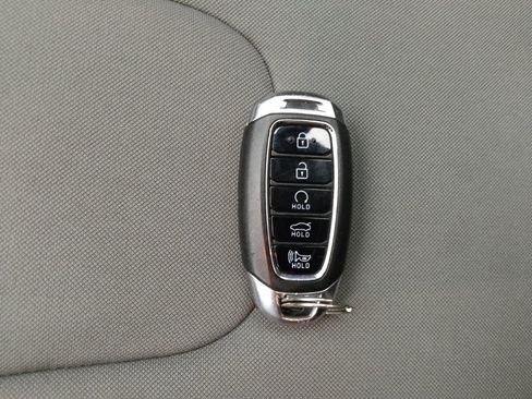 Used 2023 Hyundai Elantra SEL w/ Convenience Package FWD image 32