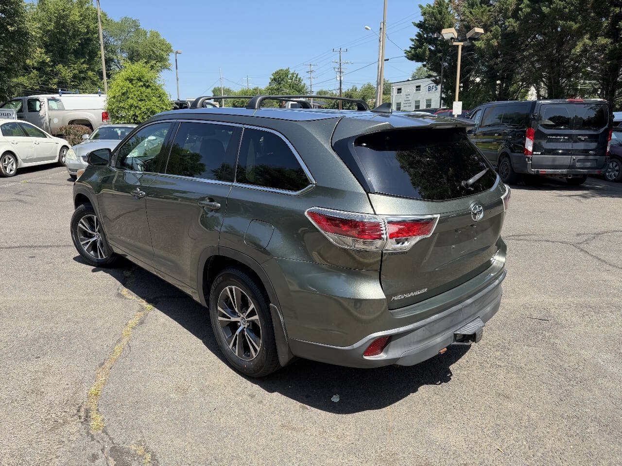 Used 2016 Toyota Highlander XLE AWD/4WD image 5