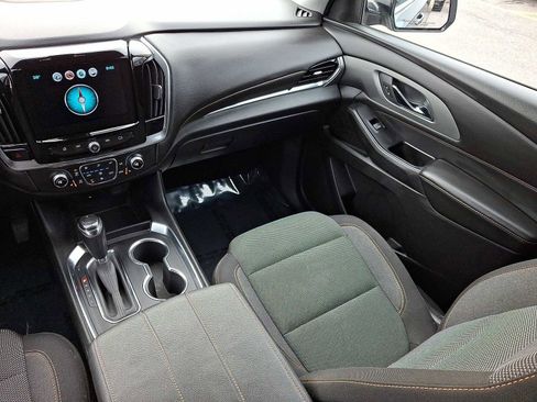 Certified 2018 Chevrolet Traverse LT image 12