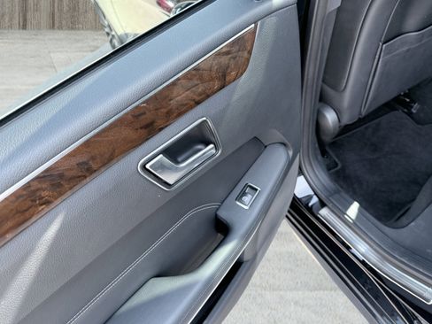 Used 2014 Mercedes-Benz E 350 Sedan image 60