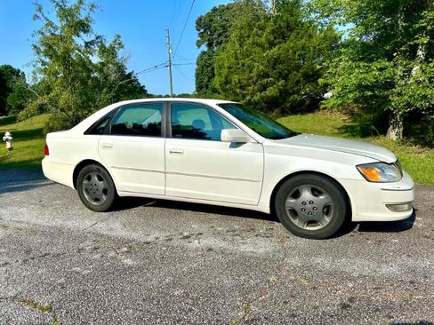 Used 2003 Toyota Avalon XL image 2
